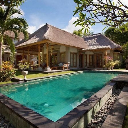 Taman Sari Bali Cottages Banyuwedang Værelse billede